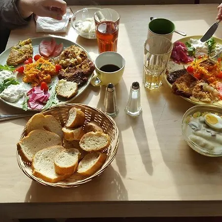 Hostel La Maison Rouge - Backpacker Saint-Etienne (Loire)