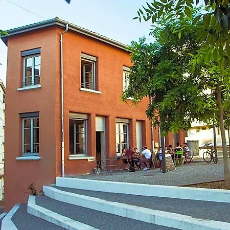 Hostel La Maison Rouge - Backpacker Saint-Etienne (Loire)