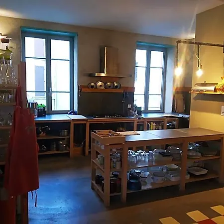 Hostel La Maison Rouge - Backpacker Saint-Etienne (Loire)
