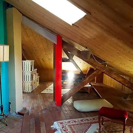 Hostel La Maison Rouge - Backpacker *