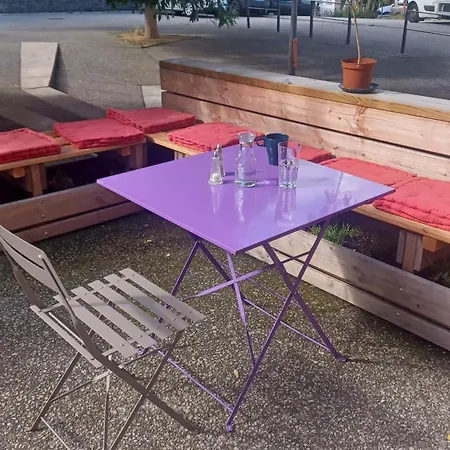 Hostel La Maison Rouge - Backpacker Saint-Etienne (Loire)