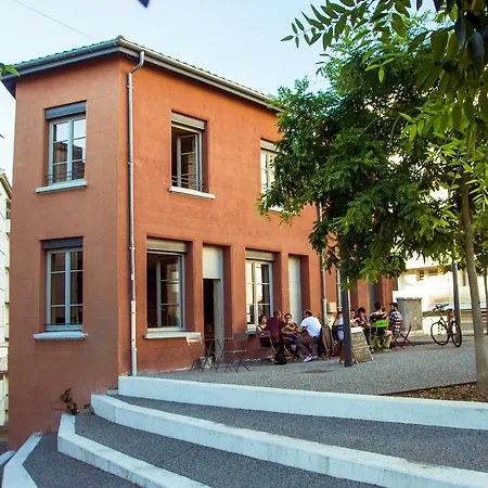Hostel La Maison Rouge - Backpacker Saint-Etienne (Loire)